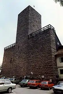 Kombination von Schildmauer und Bergfried bei der Burg Liebenzell