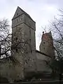 Nordöstlicher Eckturm und Blick zum Tor