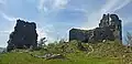 Ringmauerrest und Wohnturmruine der Kernburg, Blick nach Westen