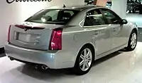 Heckansicht der Stufenchecklimousine