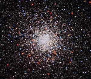 Hochaufgelöste Abbildung des Zentrums von NGC&nbsp;6541 mithilfe des Hubble-Weltraumteleskops.