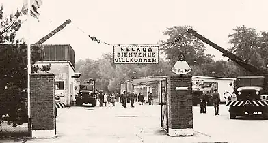 Camp-Astrid 1969 am Tag der offenen Tür, hier der Südeingang nahe Atsch