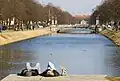 Ludwig-Ferdinand-Brücke und Hubertusbrunnen im Hintergrund