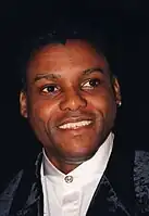 Der Titelverteidiger und vielfache Sieger bei Olympischen Spielen sowie Weltmeisterschaften Carl Lewis belegte diesmal den medaillenlosen Rang&nbsp;vier