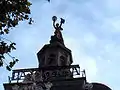 Statue auf dem Casa de la Cultura, Buenos Aires.