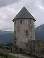 Externer Wachturm an der Burgmauer
