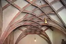 Kapitelhaus des Červený Kláštor, Slowakei, polnische Grenze: Rippen aus langen Elementen