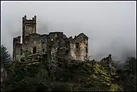 Nahaufnahme Burgruine Brésis