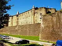 Burg Sedan