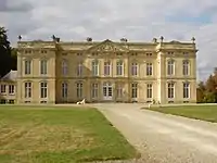 Das Schloss von Le Bourg-Saint-Léonard