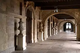 Galerie im Erdgeschoss