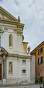 Rechte Fassade