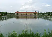 Cimetière Nord: Trauerhalle