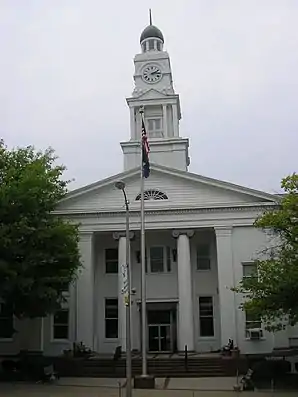 Clark County Courthouse in Winchester, gelistet im NRHP Nr. 74000858