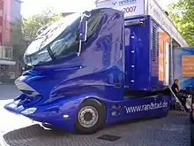 Colani-Sattelschlepper beim Werbe-Auftritt, DAF Aero 3000 Truck