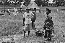Colleen Madamombe (rechts) und Agnes Nyanhongo 1994