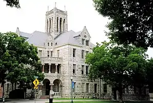 Das Comal County Courthouse in New Braunfels, gelistet im NRHP mit der Nr. 76002017