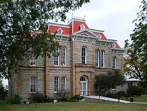 Das Concho County Courthouse in Paint Rock, gelistet im NRHP mit der Nr. 77001433