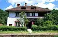 Bahnhof an der Bahnstrecke Salva–Vișeu de Jos im Norden des Dorfs