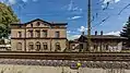 Bahnhof Coswig mit Empfangsgebäude, Zwischenbau und Güterabfertigung