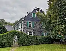 Dültgenstaler Straße 119