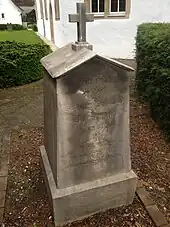 Jobsthardes Grabstein auf dem Wüstener Friedhof