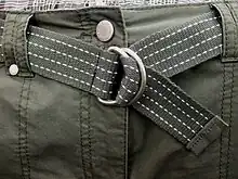 Doppelte D-Ringe im Gürtel