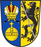 Schwebende Kaiserkrone über dem Reichsapfel (Landkreis Lichtenfels)