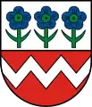LeinstettenIn geteiltem Schild oben in Silber (Weiß) drei grün bestielte und grün besamte Blüten der Leinpflanze nebeneinander, unten in Rot ein silberner (weißer) Zickzackbalken