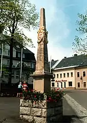 Distanzsäule auf dem Marktplatz