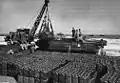 April 1944, britische Kraftstoff-Kanister bei der Vorbereitung der Landung der Alliierten in der Normandie