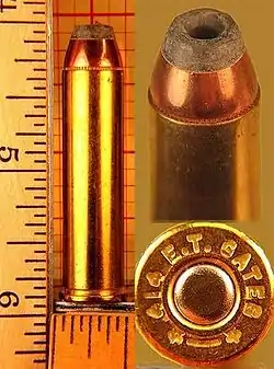 .414 SuperMag Patrone mit Teilmantel-Hohlspitzgeschoss.