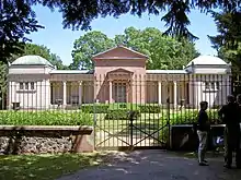 Altes Mausoleum im Park Rosenhöhe in Darmstadt