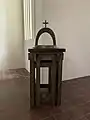 Das Taufbecken der St.-Petri-Kirche (Neu Darchau) von vorne.