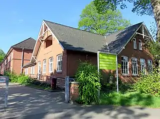 Schulbergredder 13, Altbau