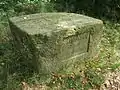 Teil des Denkmals für Philander und Narcissa im Seifersdorfer Schlossgarten