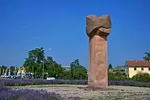 Karl-Heinz Deutsch: Knotenpunkt (2002); Kreisverkehr Konrad-Adenauer-Str. / Josef-Probst-Str. / Sondernheimer Str.