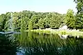 Deutsch-Französischer Garten, Konzertmuschel am Deutschmühlenweiher