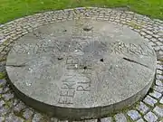 Deutsche Kriegsgräberstätte Hamburg-Ohlsdorf. Areal: Kriegsgräber des 1. Weltkriegs, Gedenkplatte
