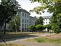 Rück-Ansicht mit einem der vier hinteren Seitengebäude