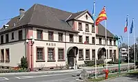Ehemaliges Rathaus- und Schulgebäude