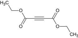 Strukturformel von Acetylendicarbonsäurediethylester