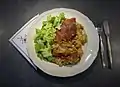 Dibbelabbes (rheinfränkisch) / Dipbelapbes (moselfränkisch) mit Salatbeilage