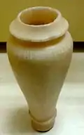 Alabaster-Gefäß mit Nennung eines Sed-Festes des Djedkare; Louvre, Paris