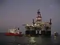 Das Schiff mit gefluteten Wassertanks