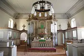 Altarraum mit Kanzelaltar