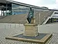 Dostojewski-Denkmal (A. I. Rukawischnikow, 2006), Kongresszentrum Dresden