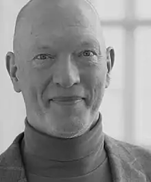 Porträtfoto von Dr. Robert M. Zoske