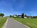 Dreibäumen (Wermelskirchen) von Süden – Straße nach Oberhebbinghausen