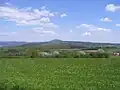 Ansicht des Berges von Südwesten nahe Roßbach